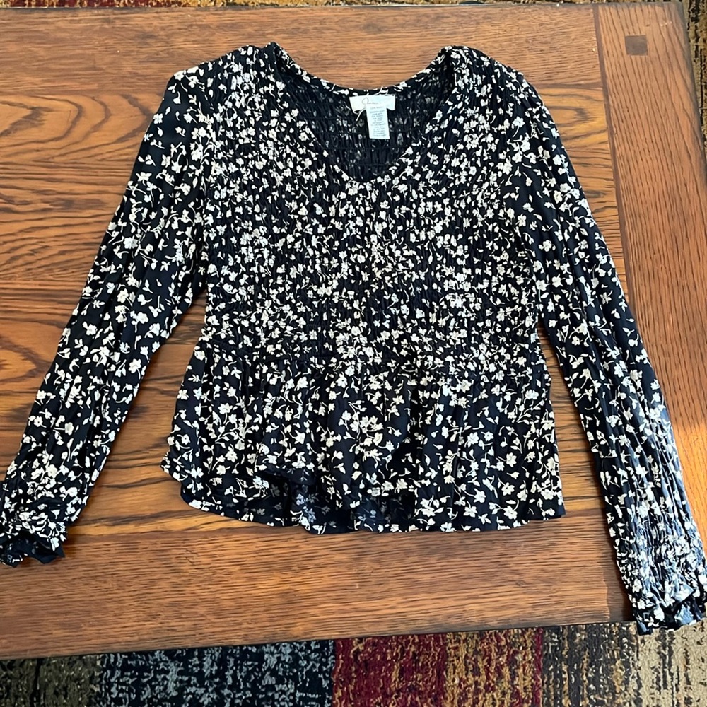 Dark blue floral top